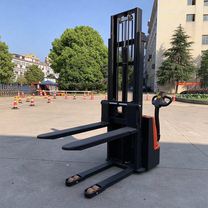 Walkie Electric Pallet Stacker